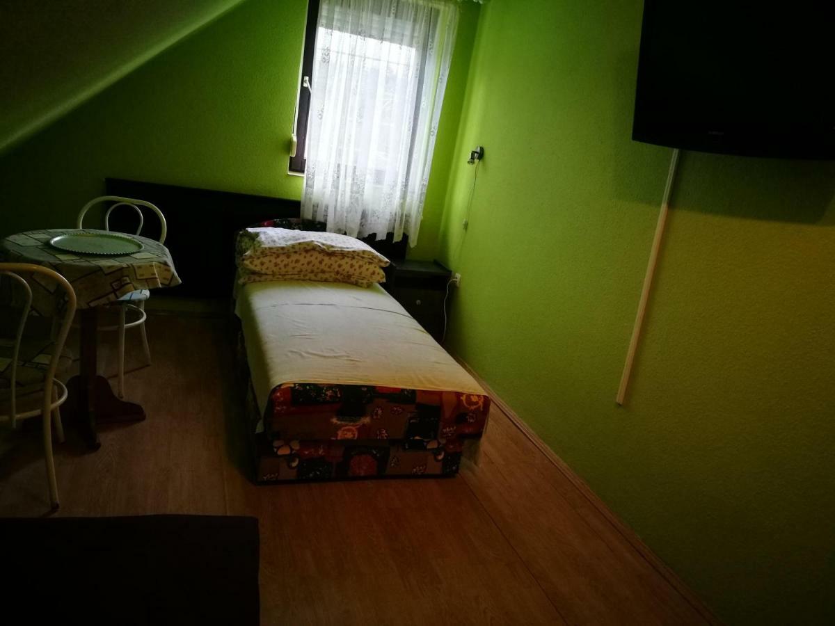 Paterdombi Vendeghaz Hotell Zalaegerszeg Eksteriør bilde