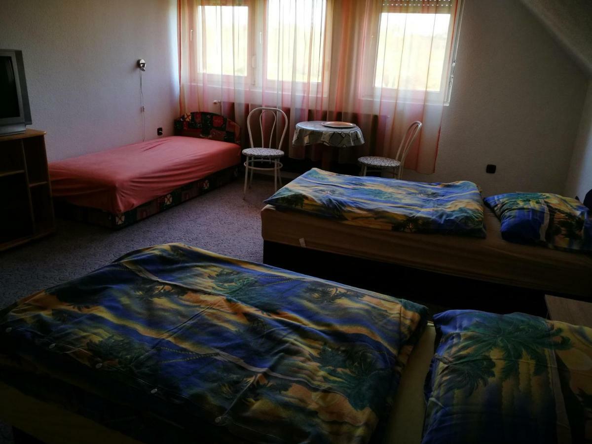 Paterdombi Vendeghaz Hotell Zalaegerszeg Eksteriør bilde