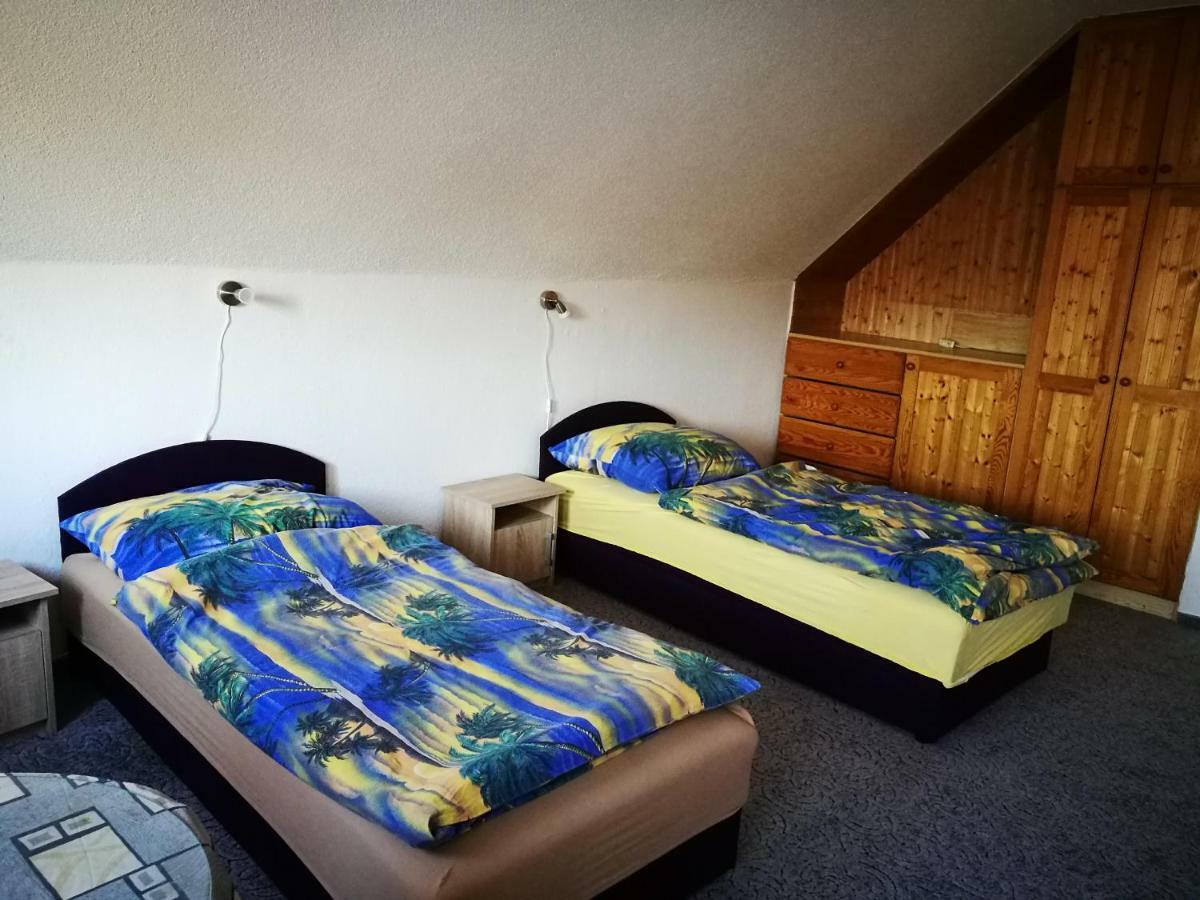 Paterdombi Vendeghaz Hotell Zalaegerszeg Eksteriør bilde