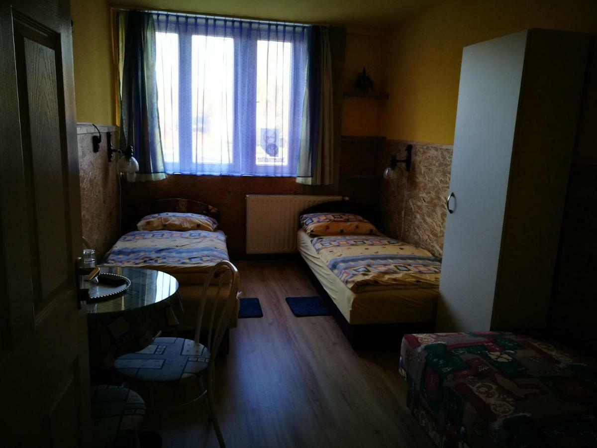 Paterdombi Vendeghaz Hotell Zalaegerszeg Eksteriør bilde